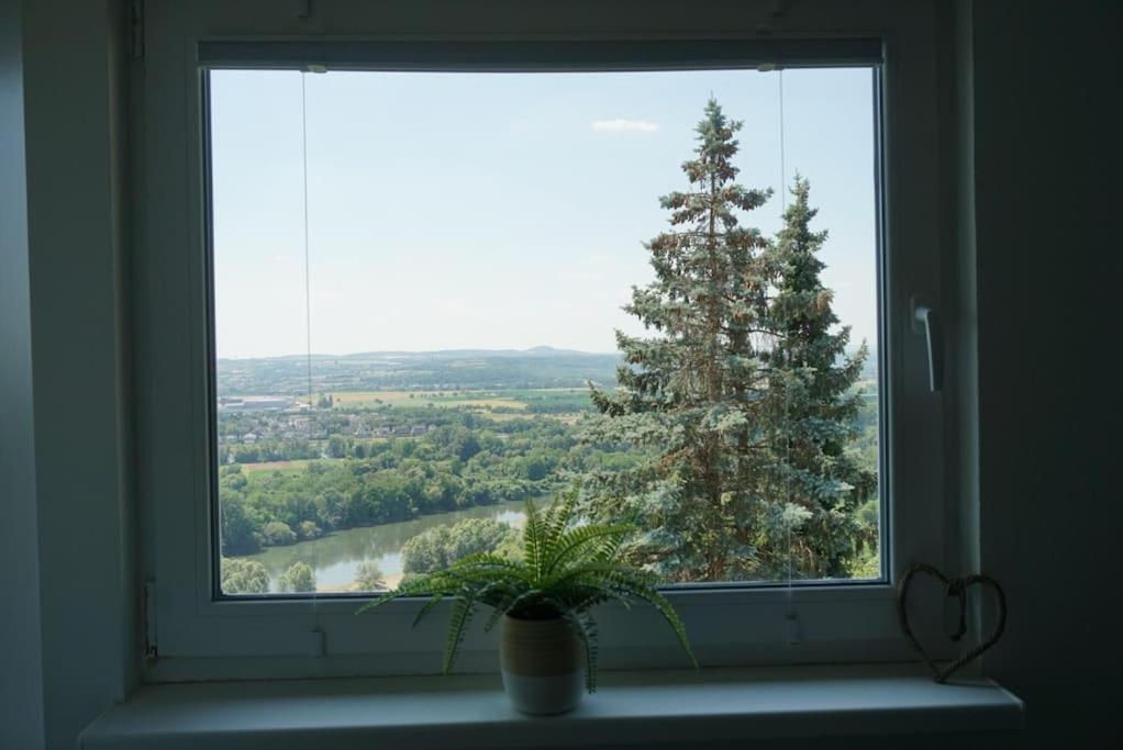 Ferienhaus Mit Schoener Aussicht Weitersburg Bagian luar foto