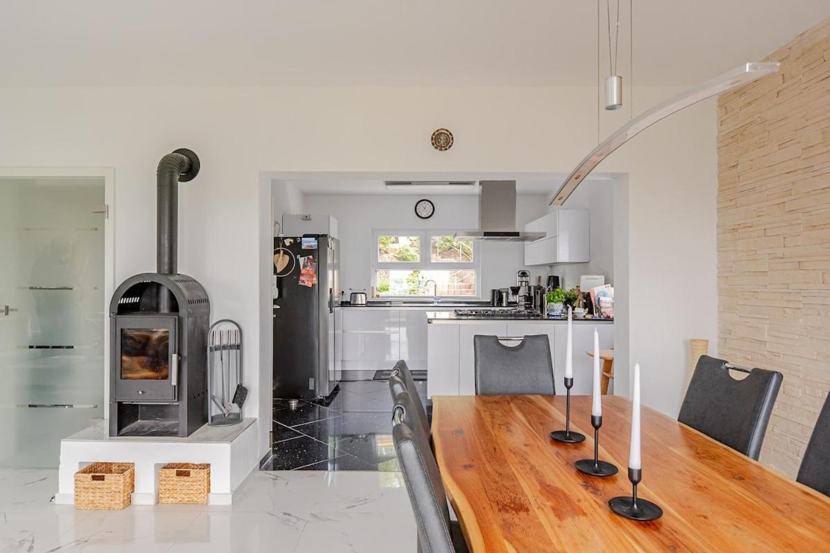 Ferienhaus Mit Schoener Aussicht Weitersburg Bagian luar foto