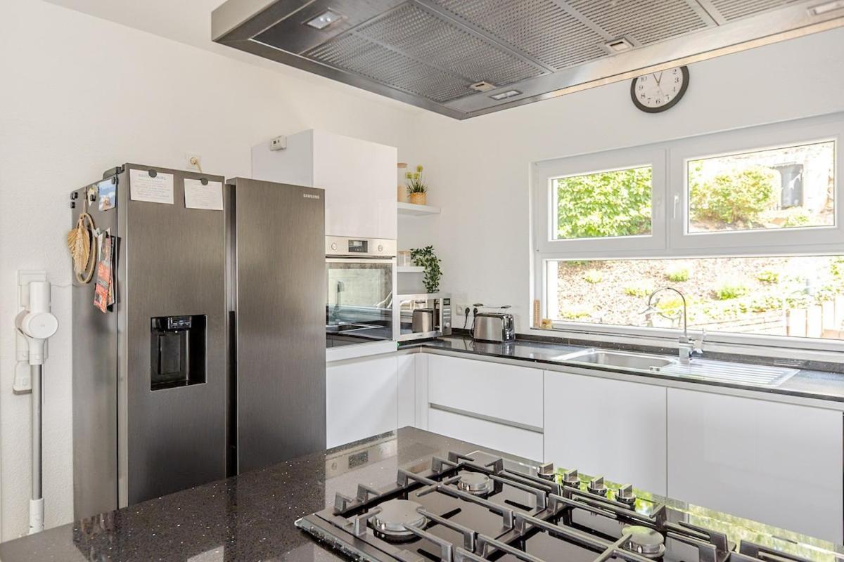 Ferienhaus Mit Schoener Aussicht Weitersburg Bagian luar foto
